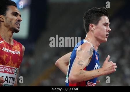 Munich, Allemagne. 16th août 2022. Championnats d'Europe, Athlétisme, hommes, 5000m, finale au stade olympique, Jakob Ingebrigtsen (r, Norvège) et Mohamed Katir (Espagne) en action. Credit: Sören Stache/dpa/Alay Live News Banque D'Images