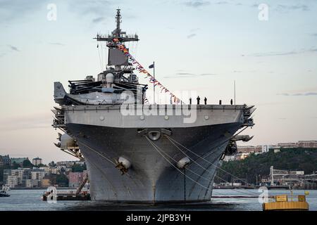 USS Kearsarge dans le port de Stockholm en 2022 pendant l'exercice de l'OTAN à Baltops Banque D'Images