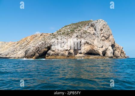 Cabo Espichel est un cap situé sur la côte ouest de la paroisse civile de Castelo, commune de Sesimbra, dans le district portugais de Setúbal. Banque D'Images