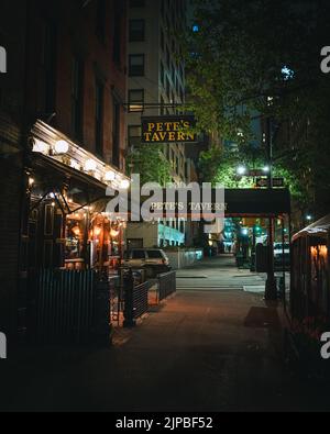 Petes Tavern de nuit, Manhattan, New York Banque D'Images