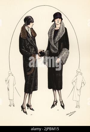 Femmes tendance en bavoirs courts, chapeaux à clous de girofle et manteaux de fourrure de luxe. Blouse d'agneau avec col et poignets léopard, manteau de breitschwanz 25. Manteau de phoque avec col et poignets d'agneau persan. manteau en lêtre 26. Lithographie de couleur main de modèles originaux de Fourrures, modèles originaux en fourrure, n° 17, atelier Bachwitz, Vienne, 1926. Banque D'Images