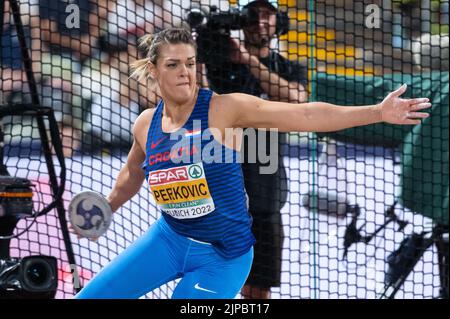 Munich, Allemagne. 16th août 2022. Championnats d'Europe, Athlétisme, Discus Throw, femmes, finale au stade olympique, Sandra Perkovic (Croatie) en action. Credit: Sven Hoppe/dpa/Alay Live News Banque D'Images