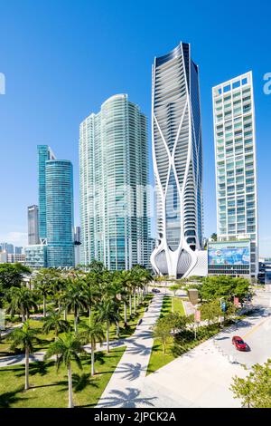 Skyline, One Museum Plaza, Frost Science Museum et Perez Art Museum, centre-ville de Miami City, sud de la Floride, États-Unis Banque D'Images