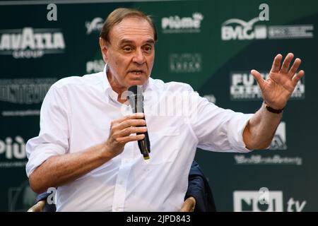 16 août 2022, Marina di Pietrasanta, Lucca, Italie: Clemente Mastella à la rencontre caffà¨ de Versiliana, Clemente Mastella est chef de Noi di Centro. (Credit image: © Stefano Dalle Luche/Pacific Press via ZUMA Press Wire) Banque D'Images