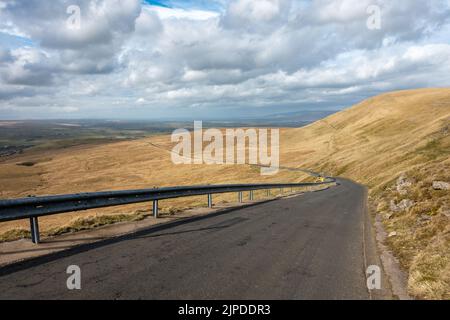 Paysage en bas de Lamps Moss célèbre colline cycliste sur la route B6270 au-dessus de Nateby, Yorkshire Dales National Park, Angleterre, Royaume-Uni Banque D'Images