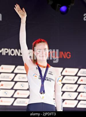 MUNCHEN - Riejanne Markus en action pendant le procès de temps de cyclisme (femmes) le septième jour du Championnat Multi-européen. La ville allemande de Munich accueillera en 2022 un championnat européen combiné de divers sports. ANP IRIS VAN DEN BROEK Banque D'Images