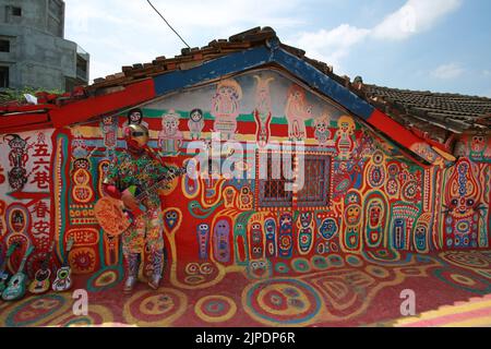 Taichungs Rainbow Village, a été accusé de défacer les attractions célèbres peintures murales sur 30 juillet 2022 dans un A. Banque D'Images