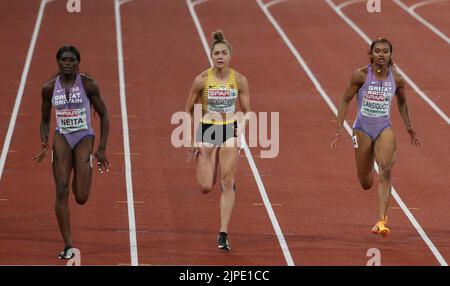 Munich, Allemagne. 17th août 2022. Daryll Neita de Grande-Bretagne, Gina Luckenkemper d'Allemagne et Imani Lasicot de Grande-Bretagne finale des femmes 100m pendant les Championnats européens d'athlétisme 2022 sur 16 août 2022 à Munich, Allemagne - photo Laurent Lairys/ABACAPRESS.COM crédit: Abaca Press/Alay Live News Banque D'Images