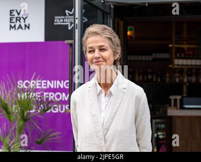 Édimbourg, Écosse, Royaume-Uni, 17th août 2022. La première britannique du film Juniper au Festival international du film d'Édimbourg : l'acteur Charlotte Rampling. Crédit : Sally Anderson/Alay Live News Banque D'Images