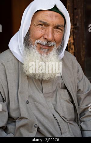 Portrait de l'homme local âgé à Sanliurfa, Turquie Banque D'Images