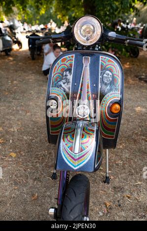 Lambretta moped à l'événement Gathering uk Banque D'Images