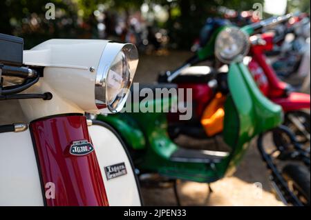 Lambretta moped à l'événement Gathering uk Banque D'Images