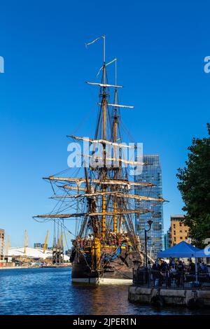 10 août 2022, Londres, Royaume-Uni - Göteborg de Suède, le plus grand bateau à voile en bois amarré à Canary Wharf South Dock lors de son voyage en Asie Banque D'Images