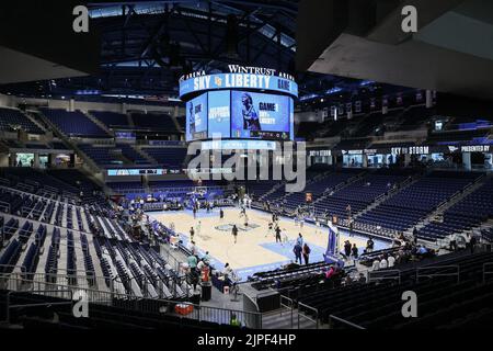 Chicago, États-Unis. 17th août 2022. Impressions du stade avant le match de basket-ball n°1 de la WNBA entre le ciel de Chicago et la liberté de New York le mercredi 17 août 2022 à la Wintrust Arena, Chicago, États-Unis. (PAS D'UTILISATION COMMERCIALE) (Foto: Shaina Benhiyoun/Sports Press photo/C - DÉLAI D'UNE HEURE - ACTIVER FTP UNIQUEMENT SI LES IMAGES DE MOINS D'UNE HEURE - Alay) crédit: SPP Sport Press photo. /Alamy Live News Banque D'Images