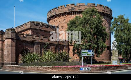L'imposante tour ronde est à créneaux de la Citadelle, Carlisle, Cumbria, Royaume-Uni Banque D'Images