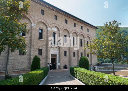 Subiaco, Latium - août 2022 - Monastère de Santa Scolastica, un des 12 fondé par Saint Benoît Banque D'Images