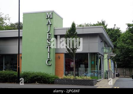 Une succursale du Majestic Wine Warehouse dans la banlieue de South Gosforth, Newcastle upon Tyne, Royaume-Uni. Banque D'Images