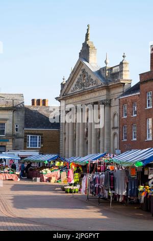 Marché sur la place de la ville Banbury Oxfordshire Banque D'Images