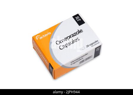 Photographie de la capsule de 20mg Omeprazole. L'oméprazole est un inhibiteur de la pompe à protons Banque D'Images