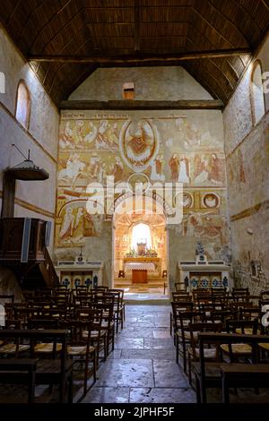 France, Indre (36), Nohant-Vic, Église Saint-Martin de Vic qui abrite un ensemble exceptionnel de fresques du début du XIIe siècle Banque D'Images