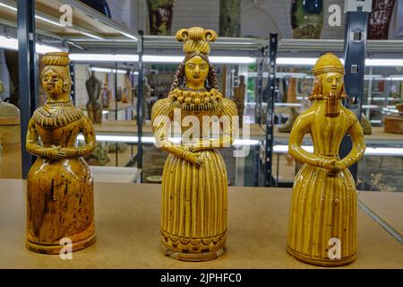 France, cher (18), Henrichemont, la borne, village de potiers, musée de la poterie Banque D'Images