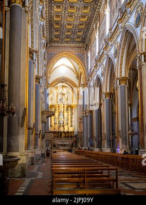 Intérieur de l'église San Domenico Maggiore, Naples Banque D'Images