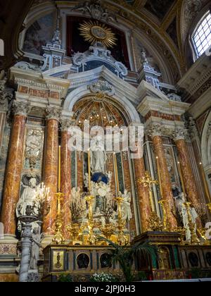 Haut autel de l'église Gesú Nuovo, Naples Banque D'Images