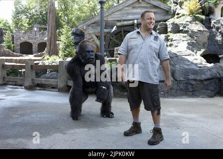 KEVIN JAMES, ZOOKEEPER, 2011 Banque D'Images