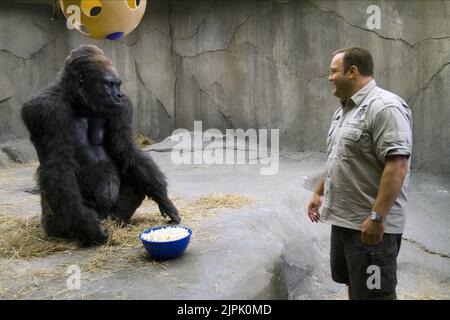 KEVIN JAMES, ZOOKEEPER, 2011 Banque D'Images