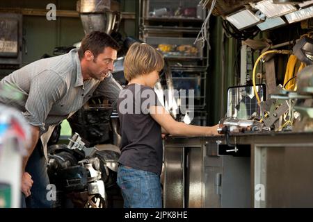 HUGH JACKMAN, DAKOTA GOYO, REAL STEEL, 2011 Banque D'Images