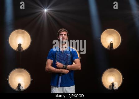 8 mars 2022; Indian Wells, CA 2022 BNP Paribas joueur de la chaîne de tennis ouverte Shoot Karen Khachanov Banque D'Images