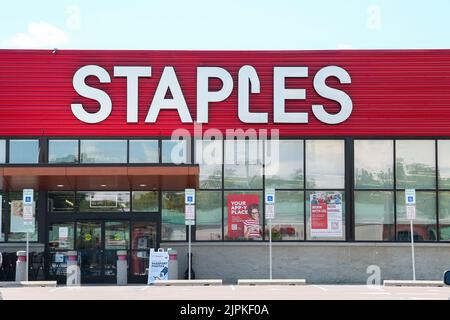 Bloomsburg, États-Unis. 18th août 2022. Vue extérieure d'un magasin Staples à Bloomsburg. Crédit : SOPA Images Limited/Alamy Live News Banque D'Images