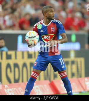 Cologne, Allemagne. 08th août 2022. Qualification de la Ligue de la Conférence, première étape, 1. FC Koeln - Fehervar FC, Loic Nego (Fehervar) crédit: Juergen Schwarz/Alay Live News Banque D'Images