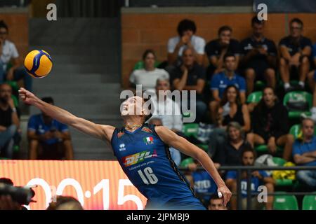 Cuneo, Cuneo, Italie, 18 août 2022, Yuri Romano' (Italie) lors du tournoi de test DHL - Italie contre USA - Volleyball intenationals Banque D'Images