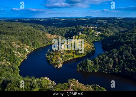 France, Creuse et Indre, Crozant, ruines du château de Crozant, la boucle de la Creuse et jonction avec la Sédelle en automne vue de la roche de Fileuse Banque D'Images