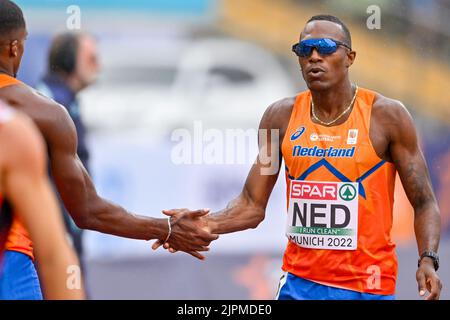 MUNCHEN, ALLEMAGNE - AOÛT 19: Liemarvin Bonevacia des pays-Bas en compétition au Relais hommes 4x400m aux Championnats d'Europe Munich 2022 à l'Olympiastadion sur 19 août 2022 à Munchen, Allemagne (photo par Andy Astfalck/BSR Agency) Banque D'Images