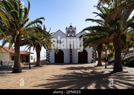 Une vue de bas-angle d'une ancienne église à Saint-Domingue de Garafia, Espagne Banque D'Images