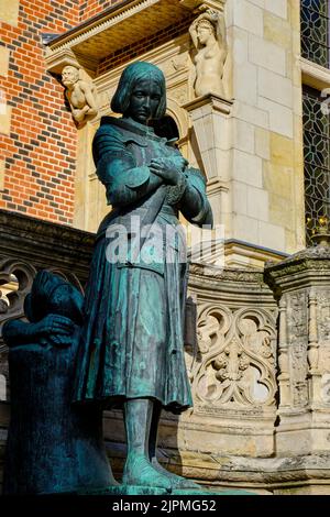 France, Loiret, Orleans, hôtel Groslot, Jeanne d'Arc statue Banque D'Images