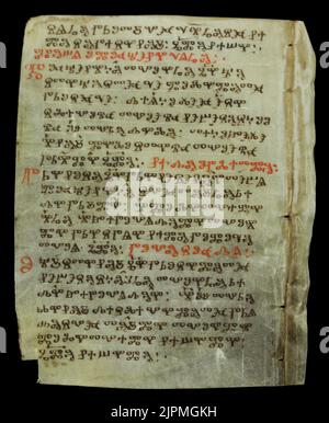 Télécopie du Missel de Kiev également connu sous le nom de fragments de Kiev ou de Kiev Folios datant de la fin du 10th siècle considéré comme le plus ancien manuscrit slavolique. Le manuscrit original est conservé à la Bibliothèque nationale d'Ukraine de Vernadsky, à Kiev, en Ukraine. Banque D'Images