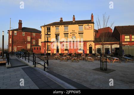 Le pub Minerva à Nelson Street, Hull Marina, Kingston-upon-Hull, East Riding of Yorkshire, Humberside, Angleterre, Royaume-Uni Banque D'Images