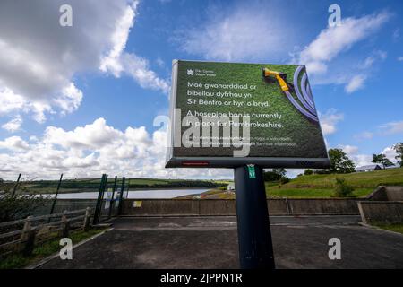 Sécheresse déclarée dans certaines parties du centre et du sud du pays de Galles alors que l'interdiction de l'hospe de Pembrokeshire entre en vigueur.le réservoir de Llys y Fran est illustré. Banque D'Images