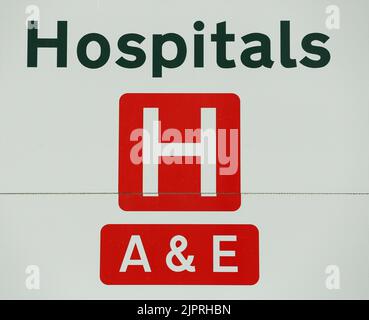 Photo de dossier datée du 21/05/13 d'un panneau d'accident et d'urgence. Le responsable du NHS a demandé aux hôpitaux de préparer des campagnes de santé publique pour aider à « mettre » la pression sur Les départements A et E pendant l'hiver. Date de publication : samedi 20 août 2022. Banque D'Images