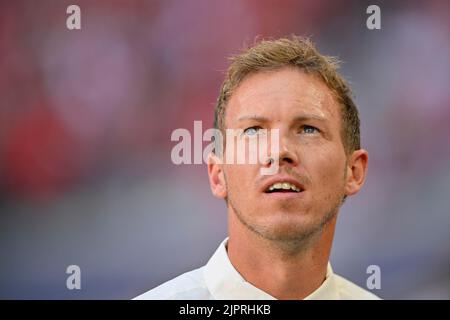 Coach Julian Nagelsmann FC Bayern Munich FCB, portrait, look up, Allianz Arena, Munich, Bavière, Allemagne Banque D'Images