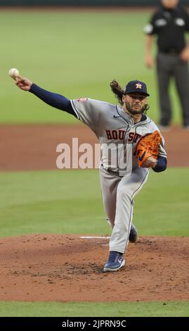 Atlanta, Géorgie. USA; Houston Astros commençant le pichet lance McCullers Jr. (43), dans sa deuxième apparition depuis son retour et blessure, livre un pitc Banque D'Images