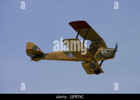 A de Havilland DH.82B Queen Bee en vol Banque D'Images