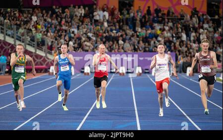 Charl du toit, Alexander Thomson, Rhys Jones, Shaun Burrows et Zachary Gingras en compétition pour la finale masculine du T37/38 100m aux Jeux du Commonwealth à Banque D'Images