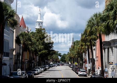 Charleston, SC - août 7 2022 : vue sur Broad Street depuis Old Exchange et Provost Dungeon Banque D'Images