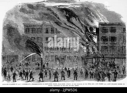 Horrible sacrifice de la vie! - Brûlage d'une maison de résidence dans la quarante-cinquième rue, près de la Sixième avenue, à New York, le matin de 28 mars 1860 - deux femmes et huit enfants ont brûlé à mort. Illustration du 19th siècle du journal illustré de Frank Leslie Banque D'Images