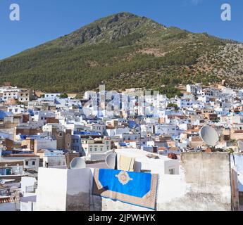 Chefchaouen, Maroc. Vue sur la médina. Banque D'Images