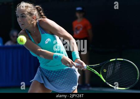 20 août 2022: 20/08/2022 - VANCOUVER, C.-B. - AOÛT 20: Demi-finales: Lucia Bronzetti d'Italie (vert) def Rebecca Peterson de Suède (rose) pendant le huitième jour de 2022 Odlum Brown VanOpen au Hollyburn Country Club on 20 août 2022, à Vancouver-Ouest, Colombie-Britannique, Canada.(photo de Clélio Tomaz/Pximats (image de crédit : © Clelio Tomaz/PX Imagens via ZUMA Press Wire) Banque D'Images